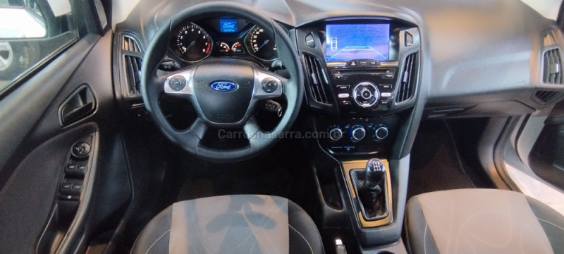 FOCUS 1.6 S 16V FLEX 4P MANUAL - 2014 - FARROUPILHA