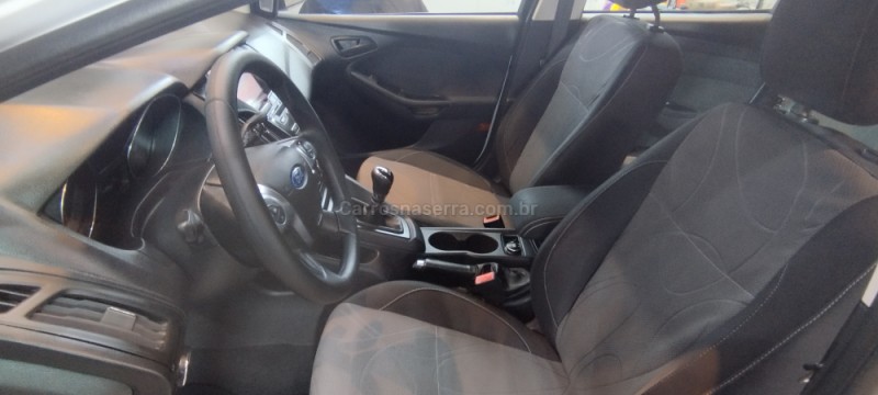 FOCUS 1.6 S 16V FLEX 4P MANUAL - 2014 - FARROUPILHA