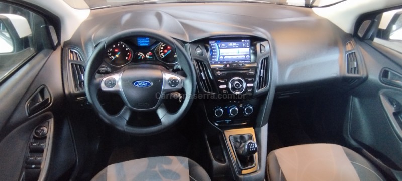 FOCUS 1.6 S 16V FLEX 4P MANUAL - 2014 - FARROUPILHA