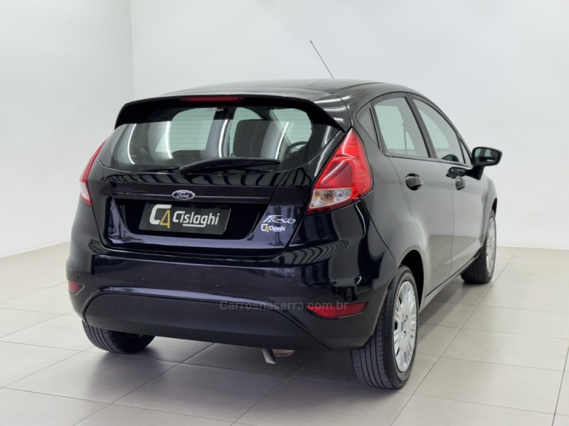FIESTA 1.5 S HATCH 16V FLEX 4P MANUAL - 2014 - CARLOS BARBOSA