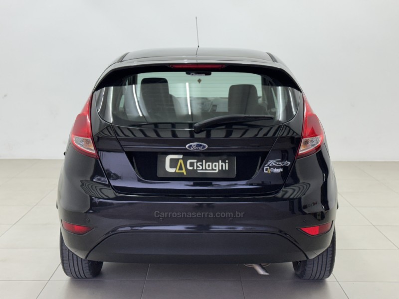 FIESTA 1.5 S HATCH 16V FLEX 4P MANUAL - 2014 - CARLOS BARBOSA