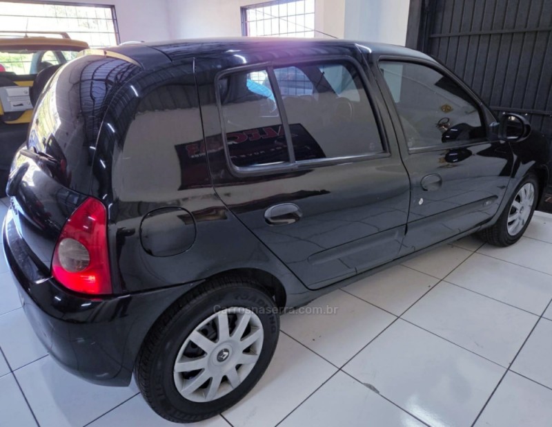 CLIO 1.0 16V FLEX 4P MANUAL - 2012 - CAMPO BOM