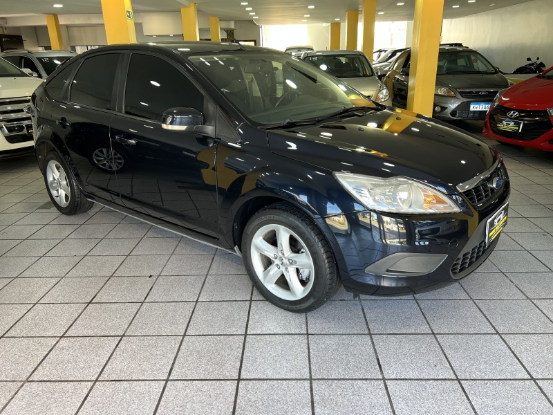 FOCUS 1.6 GLX 16V FLEX 4P MANUAL - 2011 - CAXIAS DO SUL