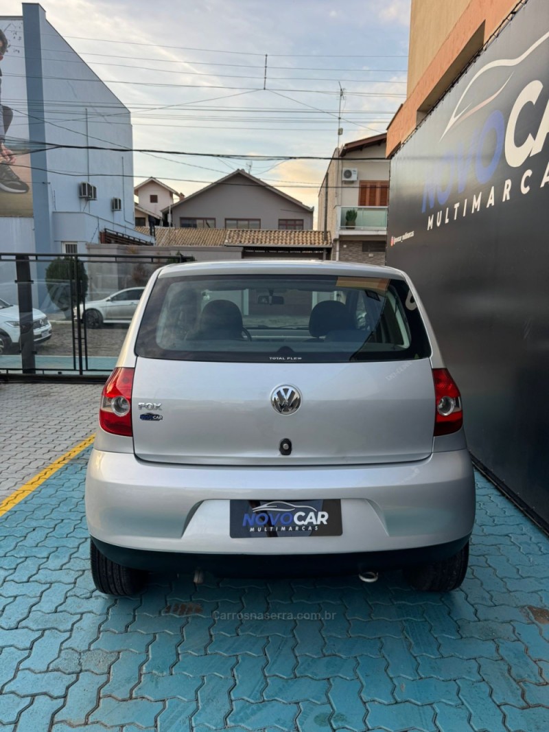 FOX 1.0 MI COMFORTLINE 8V FLEX 4P MANUAL - 2005 - ESTâNCIA VELHA