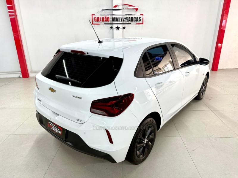 ONIX 1.0 LTZ 12V TURBO FLEX 4P AUTOMÁTICO - 2022 - CAXIAS DO SUL