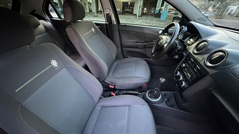 GOL 1.0 MI SELEÇÃO 8V FLEX 4P MANUAL G.V - 2011 - NOVO HAMBURGO