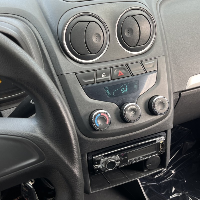 MONTANA 1.4 MPFI LS CS 8V FLEX 2P MANUAL - 2015 - VACARIA