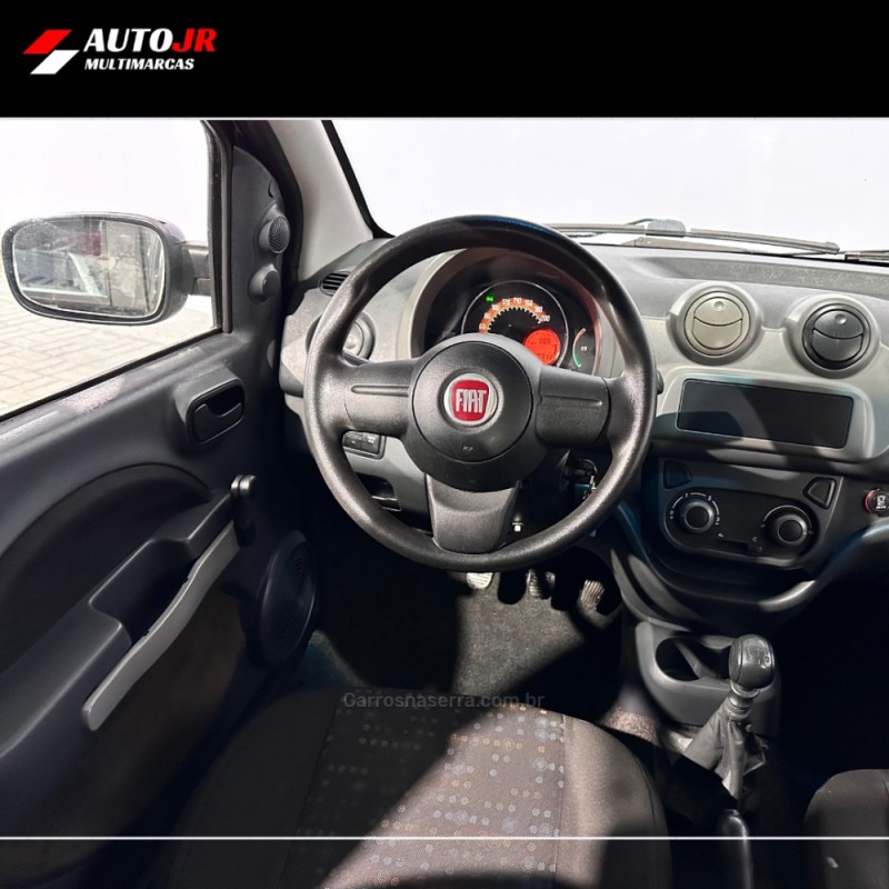 UNO 1.0 VIVACE 8V FLEX 4P MANUAL - 2014 - VACARIA