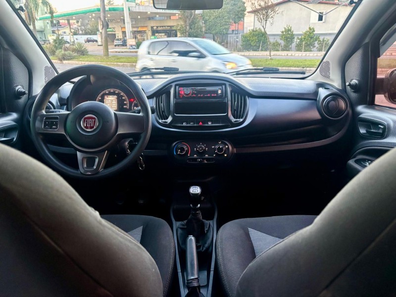 UNO 1.4 EVO ATTRACTIVE 8V FLEX 4P MANUAL - 2017 - CAXIAS DO SUL