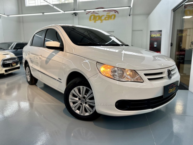 VOYAGE 1.0 MI 8V FLEX 4P MANUAL - 2010 - NOVO HAMBURGO