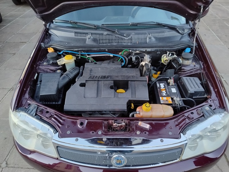 PALIO 1.8 MPI R 8V FLEX 4P MANUAL - 2005 - VACARIA