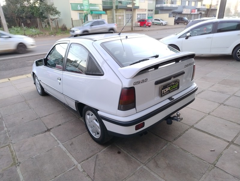 KADETT 2.0 MPFI GSI 8V GASOLINA 2P MANUAL - 1993 - VACARIA