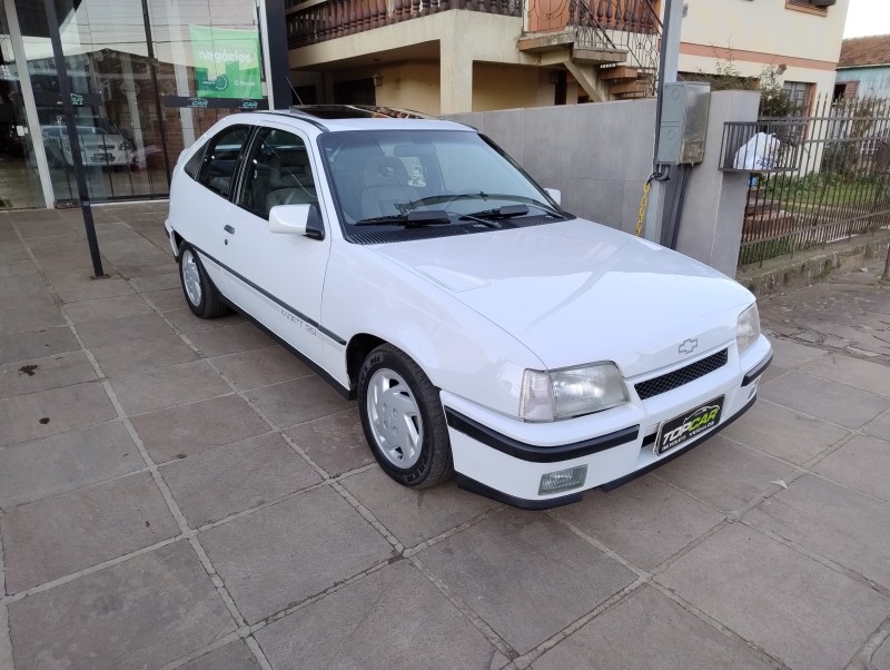 KADETT 2.0 MPFI GSI 8V GASOLINA 2P MANUAL - 1993 - VACARIA