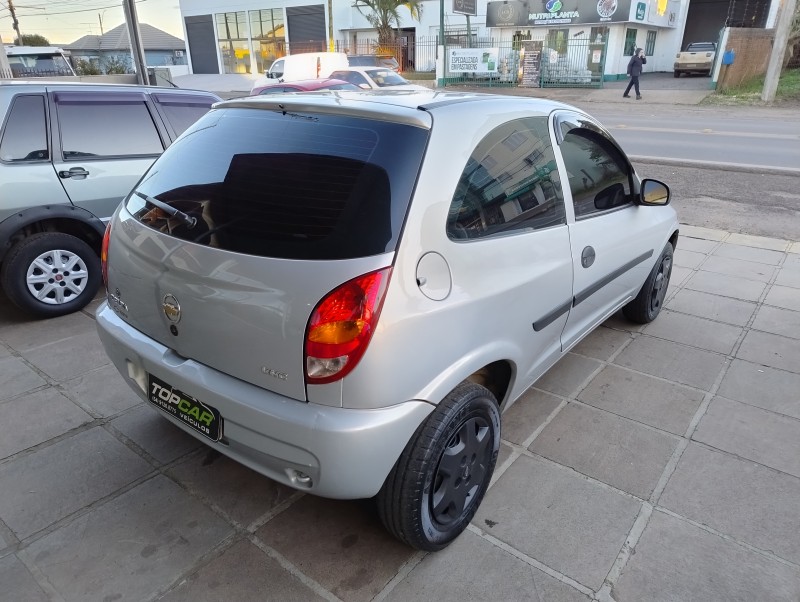 CELTA 1.0 MPFI VHC LIFE 8V FLEX 2P MANUAL - 2005 - VACARIA