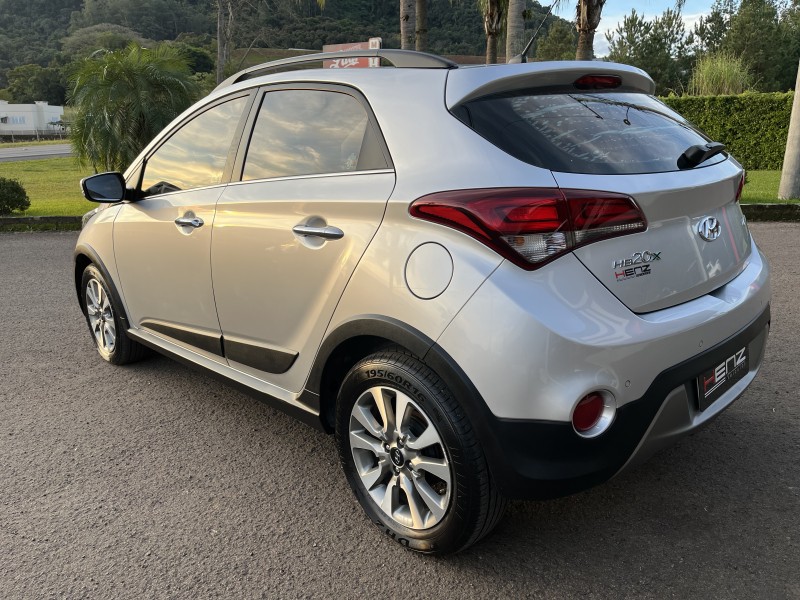 HB20X 1.6 16V PREMIUM FLEX 4P AUTOMÁTICO - 2017 - BOM PRINCíPIO