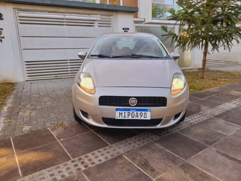 PUNTO 1.4 ATTRACTIVE 8V FLEX 4P MANUAL - 2012 - FARROUPILHA