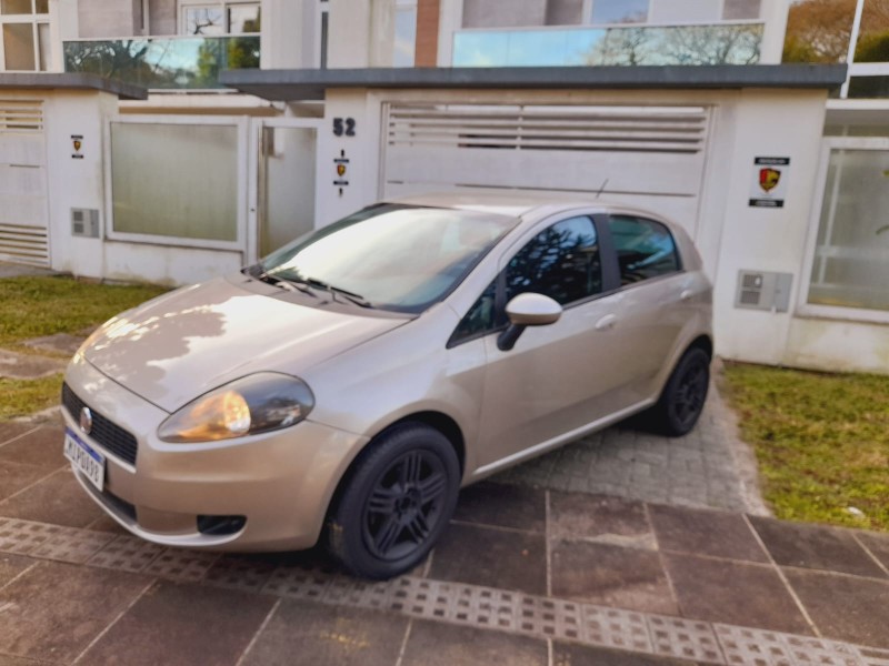PUNTO 1.4 ATTRACTIVE 8V FLEX 4P MANUAL - 2012 - FARROUPILHA