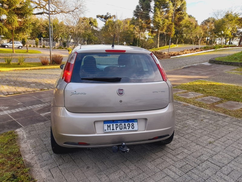 PUNTO 1.4 ATTRACTIVE 8V FLEX 4P MANUAL - 2012 - FARROUPILHA