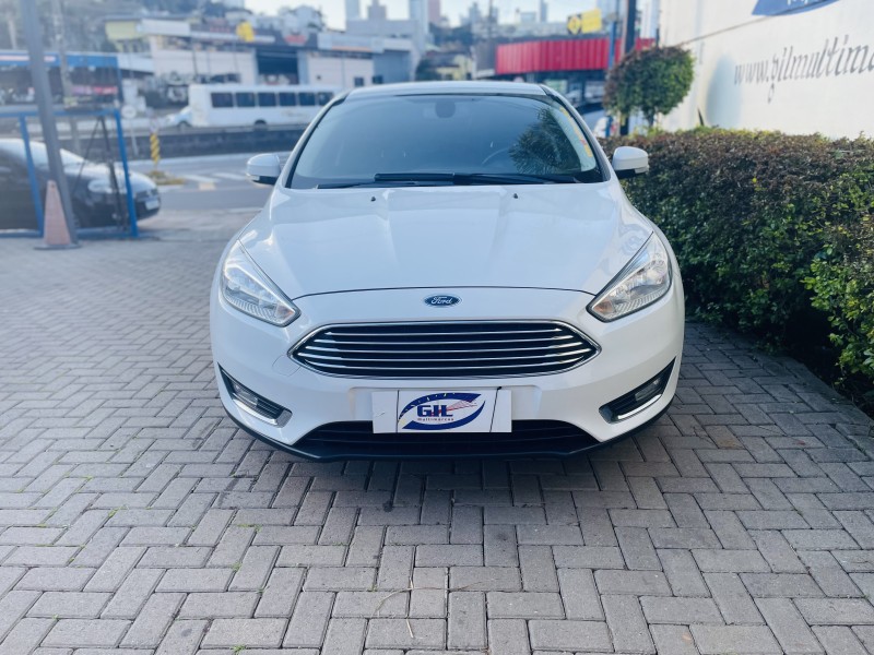 FOCUS 2.0 TITANIUM 16V FLEX 4P AUTOMÁTICO - 2016 - CAXIAS DO SUL