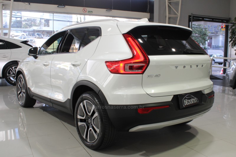 XC 40 1.5 T5 MOMENTUM HÍBRIDO 4P AUTOMÁTICO - 2021 - CAXIAS DO SUL
