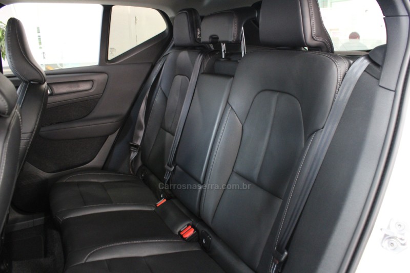 XC 40 1.5 T5 MOMENTUM HÍBRIDO 4P AUTOMÁTICO - 2021 - CAXIAS DO SUL