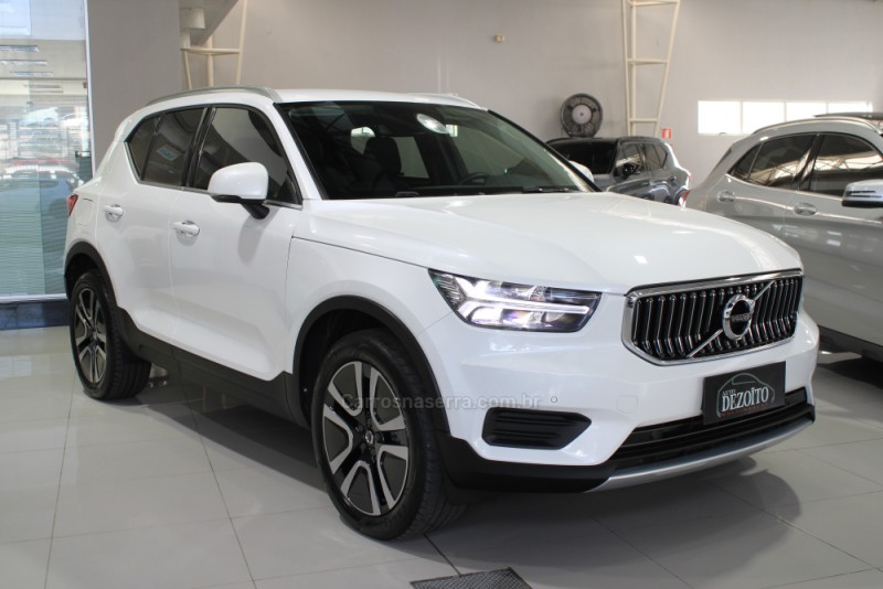 XC 40 1.5 T5 MOMENTUM HÍBRIDO 4P AUTOMÁTICO - 2021 - CAXIAS DO SUL