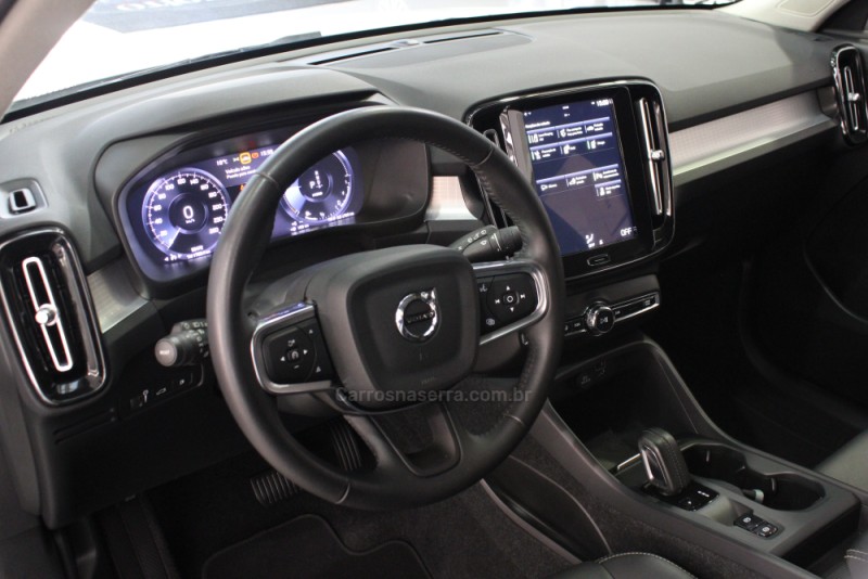 XC 40 1.5 T5 MOMENTUM HÍBRIDO 4P AUTOMÁTICO - 2021 - CAXIAS DO SUL