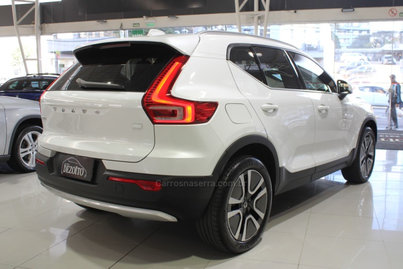 XC 40 1.5 T5 MOMENTUM HÍBRIDO 4P AUTOMÁTICO - 2021 - CAXIAS DO SUL