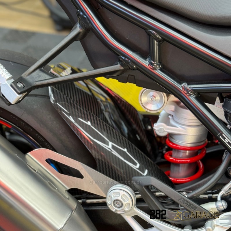 S 1000 RR M CARBON  - 2024 - FARROUPILHA