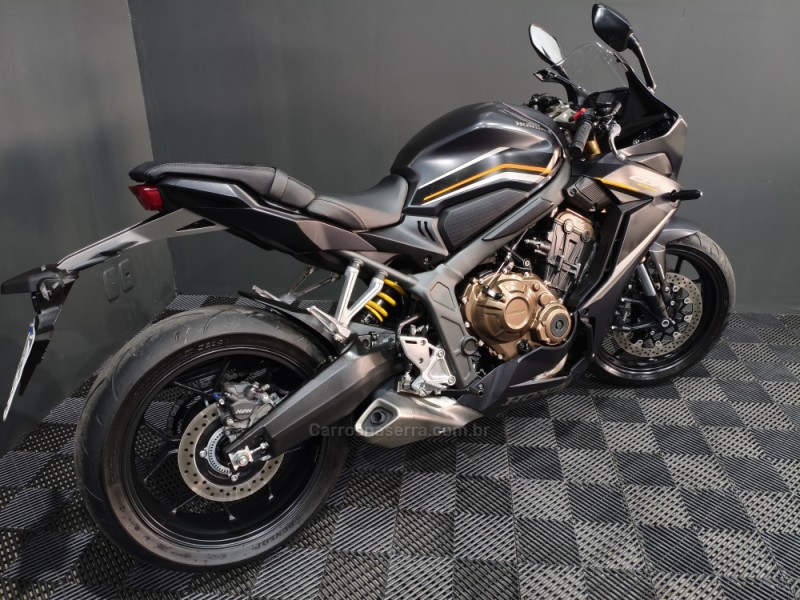 CBR 650R  - 2023 - NOVO HAMBURGO