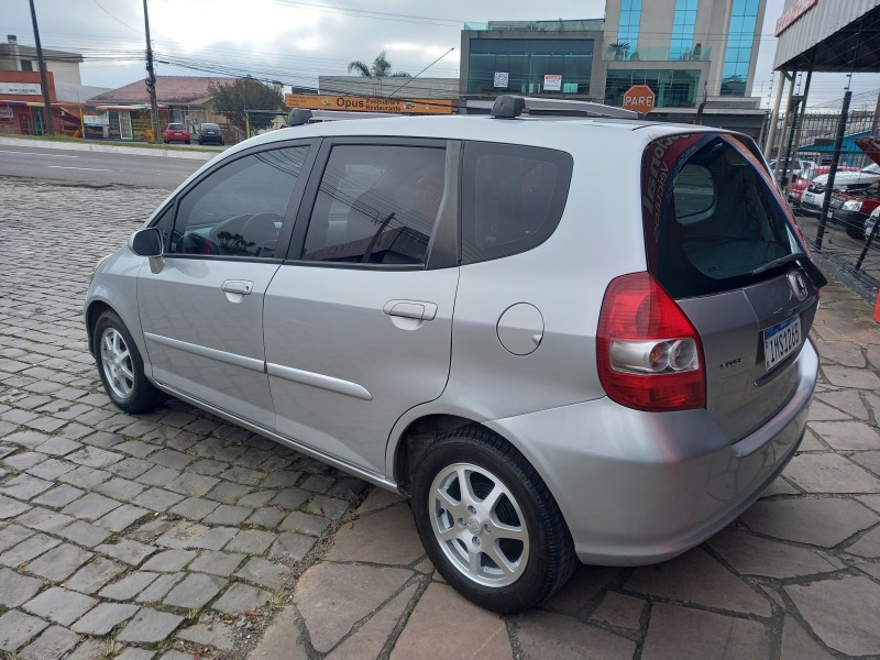 FIT 1.5 EX 16V GASOLINA 4P AUTOMÁTICO - 2006 - CAXIAS DO SUL