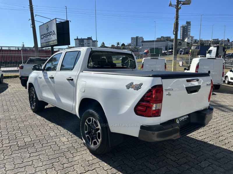 HILUX 2.8 STD 4X4 CD 16V DIESEL 4P MANUAL - 2022 - FARROUPILHA