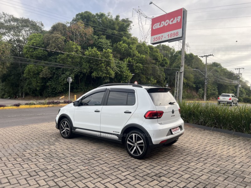 FOX 1.6 MI EXTREME 8V FLEX 4P MANUAL - 2022 - CAMPO BOM
