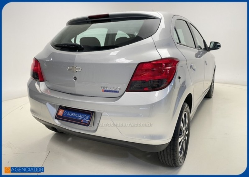 ONIX 1.4 MPFI LTZ 8V FLEX 4P MANUAL - 2013 - SANTA CRUZ DO SUL