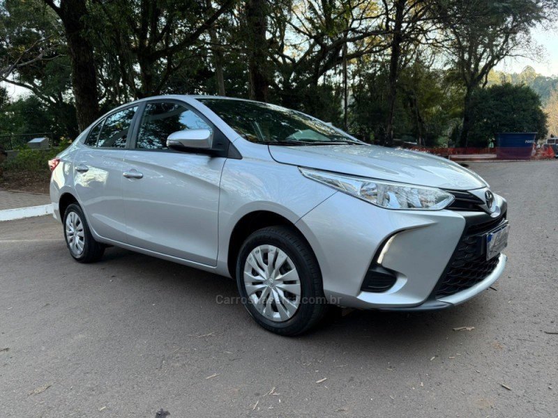 YARIS 1.5 XL PLUS CONNECT 16V FLEX 4P AUTOMÁTICO - 2024 - DOIS IRMãOS
