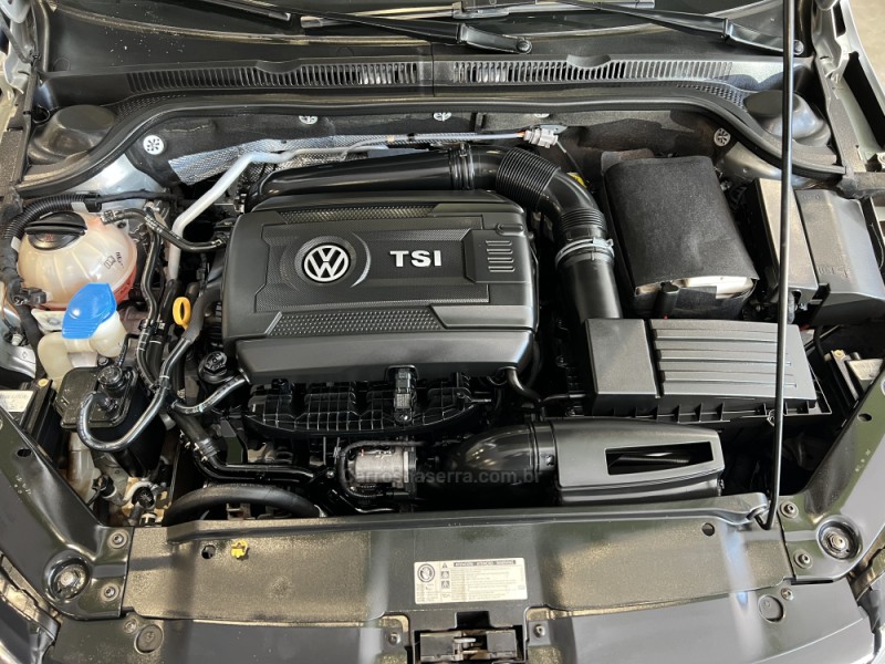 JETTA 2.0 TSI HIGHLINE 211CV GASOLINA 4P TIPTRONIC - 2016 - CAXIAS DO SUL
