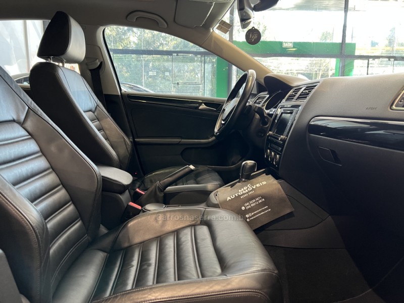 JETTA 2.0 TSI HIGHLINE 211CV GASOLINA 4P TIPTRONIC - 2016 - CAXIAS DO SUL