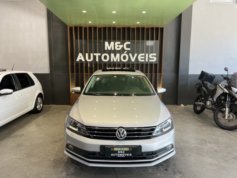 JETTA 2.0 TSI HIGHLINE 211CV GASOLINA 4P TIPTRONIC - 2016 - CAXIAS DO SUL