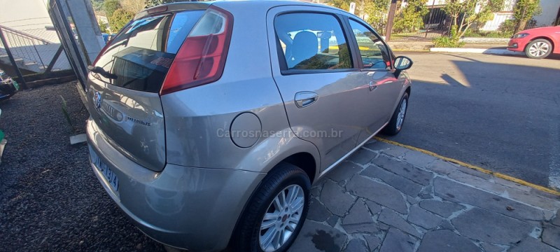 PUNTO 1.4 ATTRACTIVE 8V FLEX 4P MANUAL - 2011 - PICADA CAFé