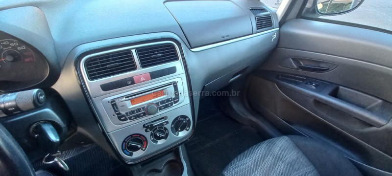 PUNTO 1.4 ATTRACTIVE 8V FLEX 4P MANUAL - 2011 - PICADA CAFé