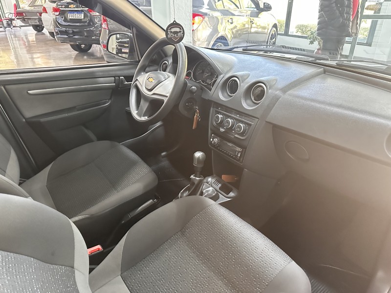 CELTA 1.0 MPFI LT 8V FLEX 4P MANUAL - 2014 - NOVA PETRóPOLIS