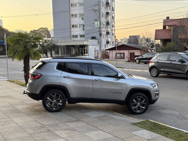 COMPASS 2.0 16V DIESEL LONGITUDE 4X4 AUTOMÁTICO - 2019 - FARROUPILHA