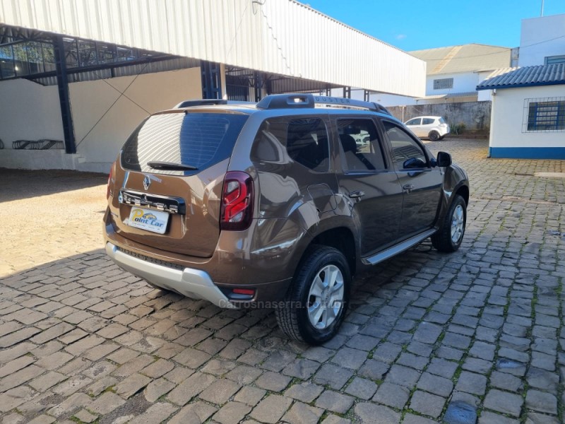 DUSTER 1.6 DYNAMIQUE 4X2 16V FLEX 4P MANUAL - 2016 - VACARIA