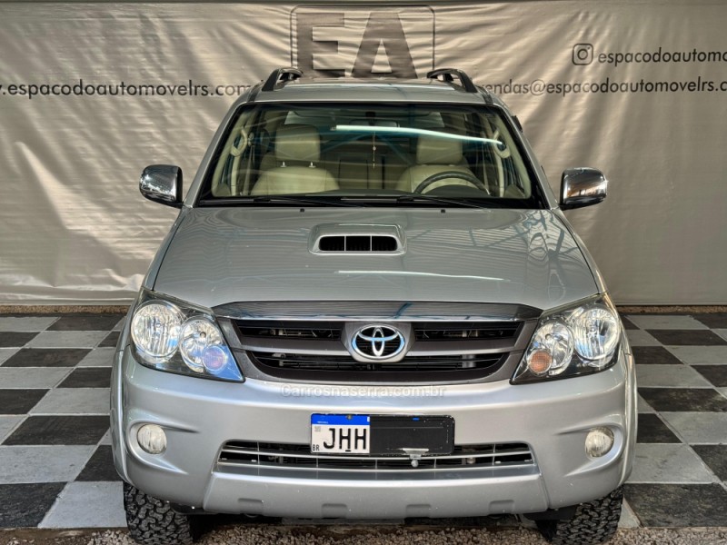 HILUX SW4 3.0 SRV 4X4 16V TURBO INTERCOOLER DIESEL 4P AUTOMÁTICO - 2007 - NOVA PRATA