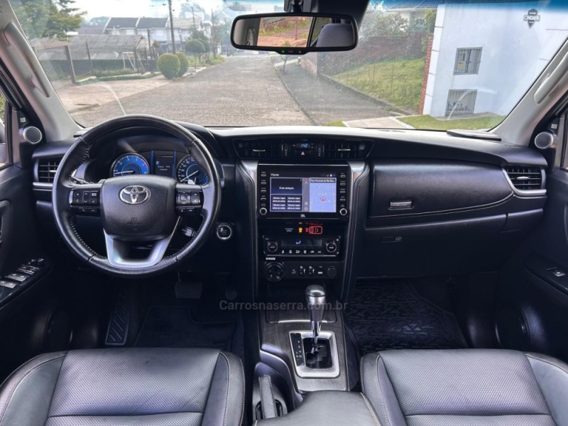 HILUX SW4 2.8 SRX 4X4 7 LUGARES 16V TURBO INTERCOOLER DIESEL 4P AUTOMÁTICO - 2022 - VENâNCIO AIRES