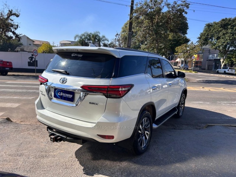 HILUX SW4 2.8 SRX 4X4 7 LUGARES 16V TURBO INTERCOOLER DIESEL 4P AUTOMÁTICO - 2022 - VENâNCIO AIRES