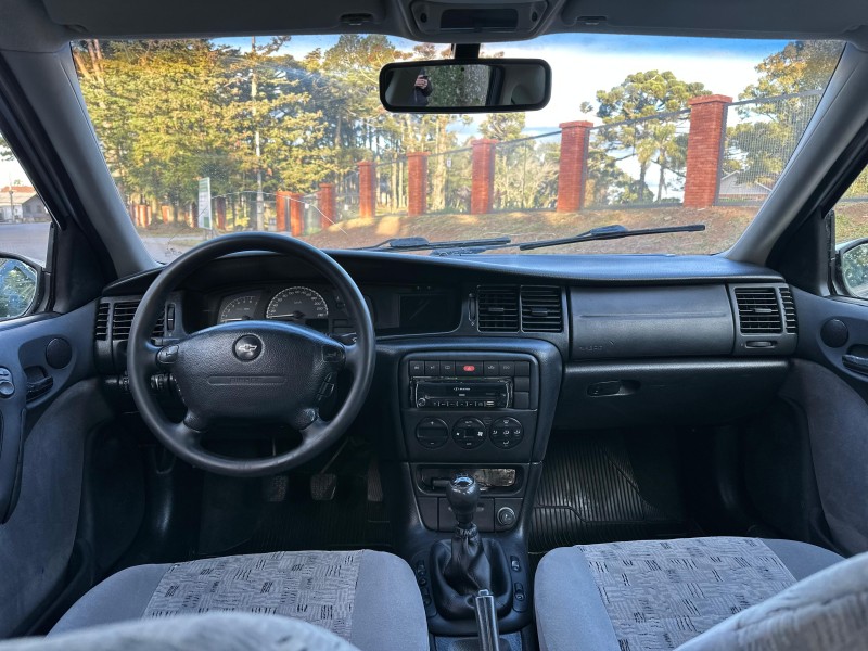 VECTRA 2.0 MPFI CD 8V GASOLINA 4P MANUAL - 2003 - CAXIAS DO SUL