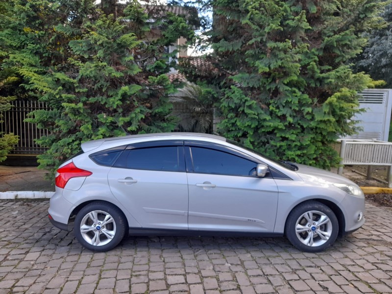 focus 1.6 s 16v flex 4p manual 2015 farroupilha