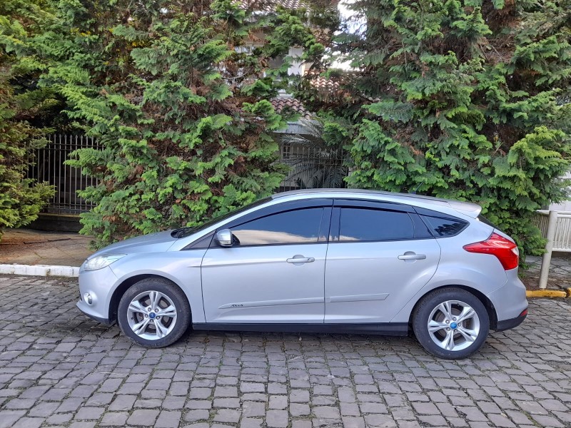 FOCUS 1.6 S 16V FLEX 4P MANUAL - 2015 - FARROUPILHA