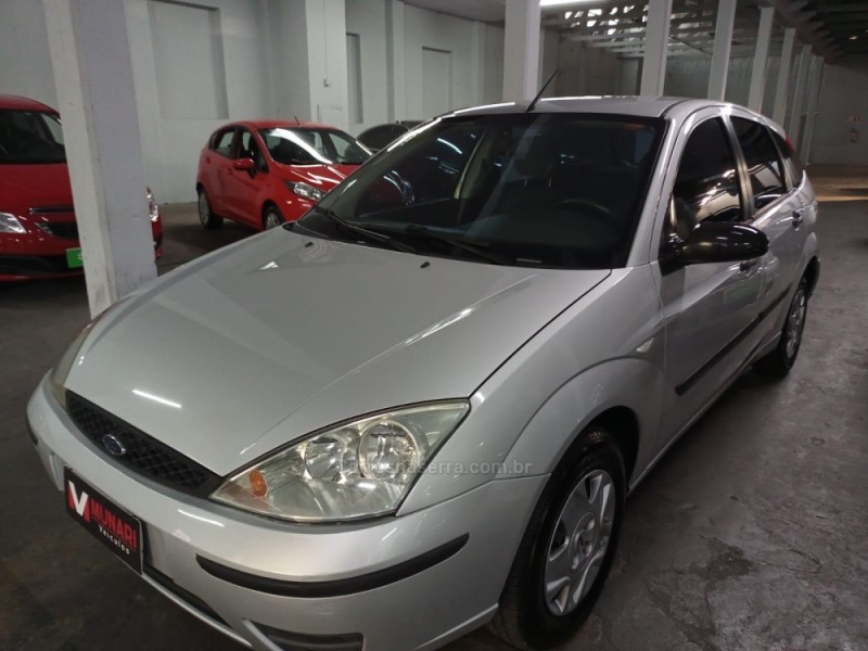 FOCUS 1.6 SE 8V FLEX 4P MANUAL - 2005 - BENTO GONçALVES